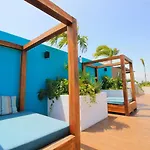 Downtown Stylish 2Br With Large Terrace Pool Gym And Bar