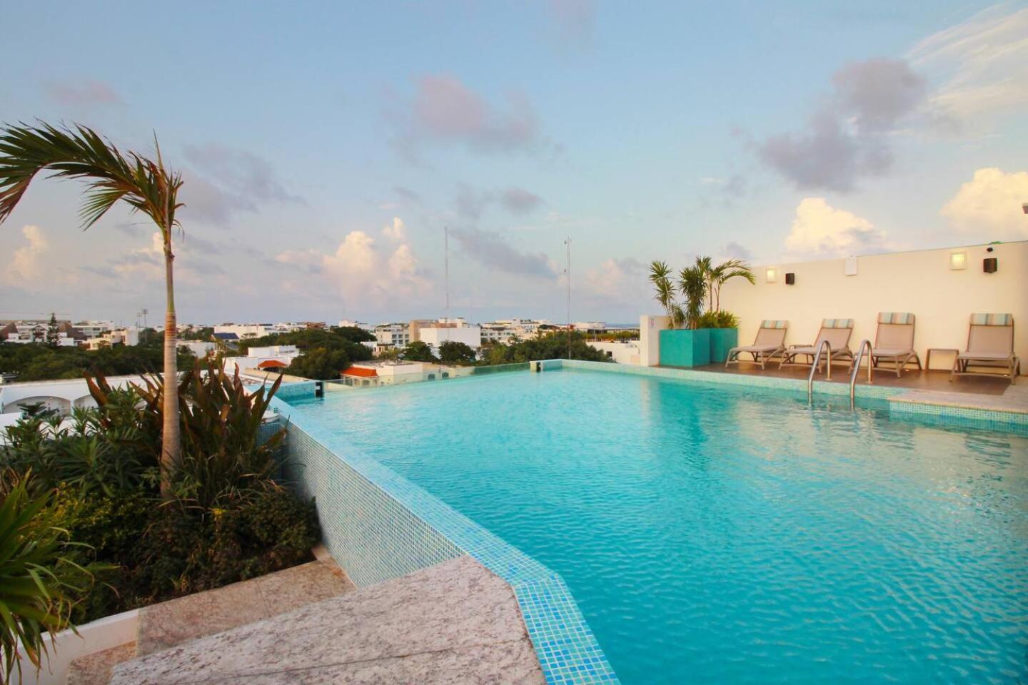 Downtown Stylish 2br With Large Terrace Pool Gym And Bar
