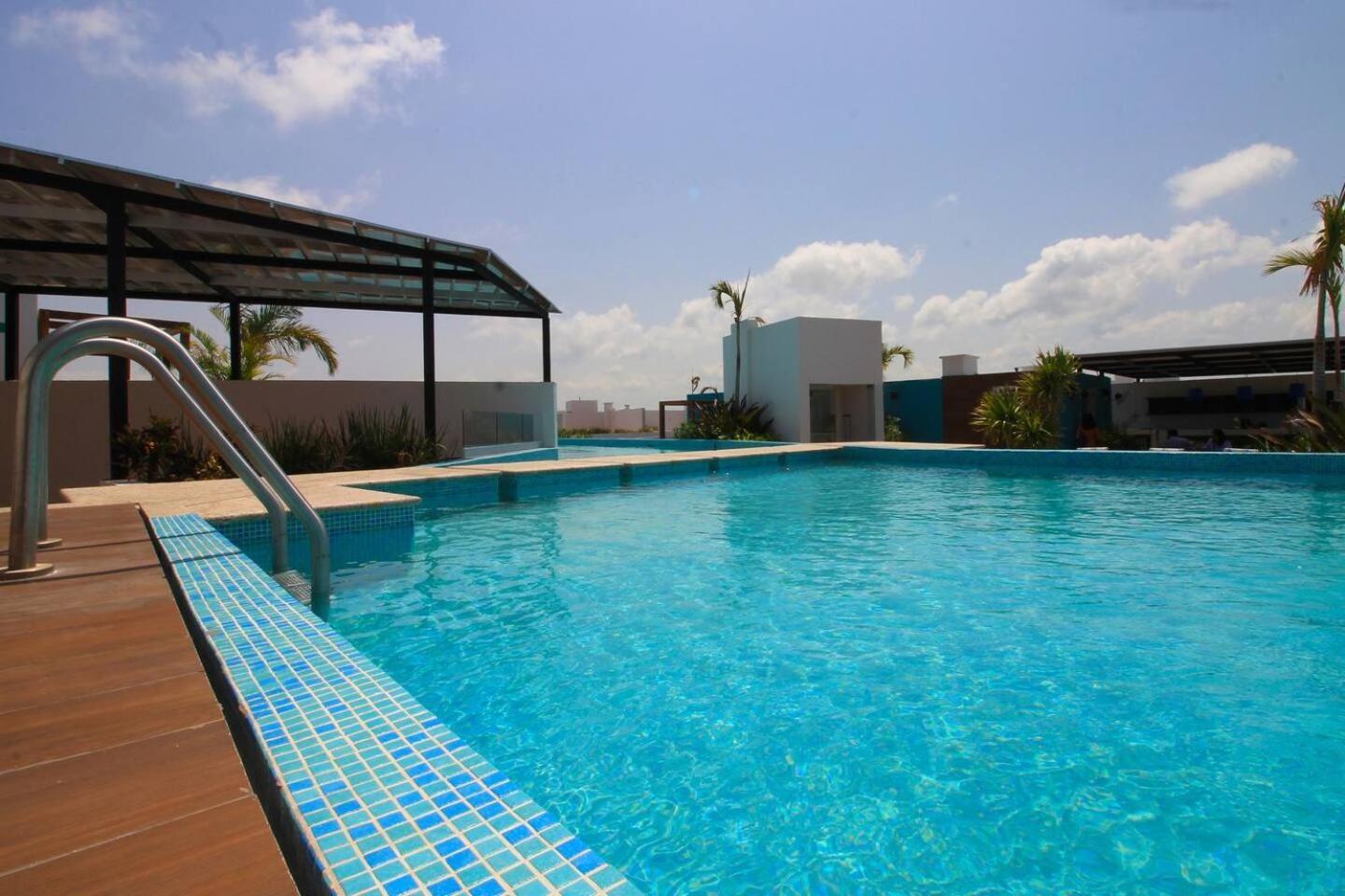 Downtown Stylish 2br With Large Terrace Pool Gym And Bar Apartamento *