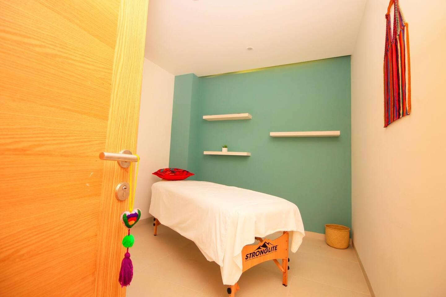 Downtown Stylish 2br With Large Terrace Pool Gym And Bar Playa del Carmen