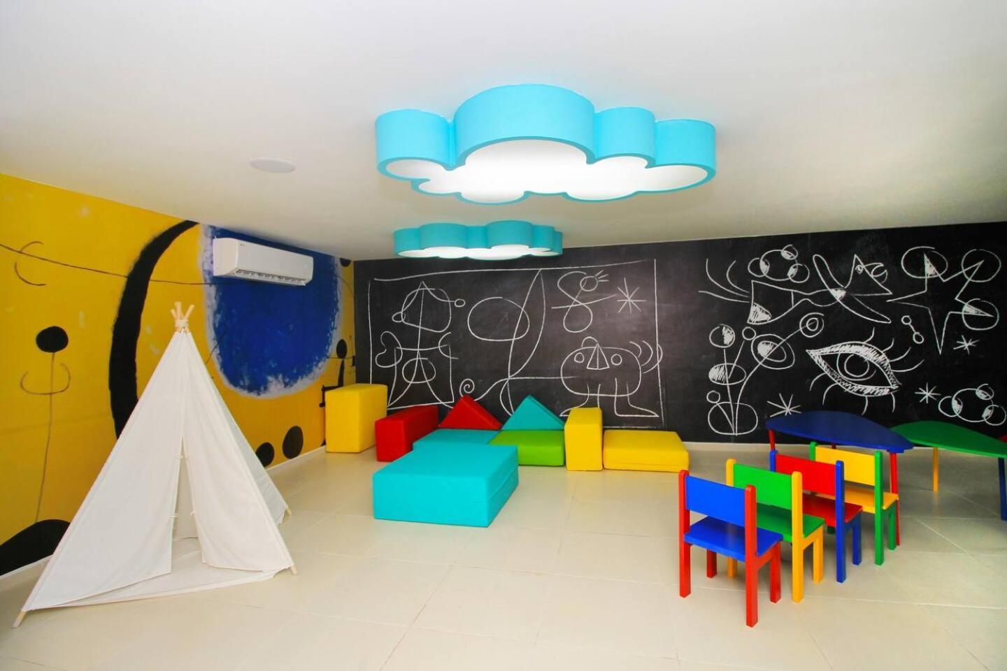 Downtown Stylish 2br With Large Terrace Pool Gym And Bar Playa del Carmen