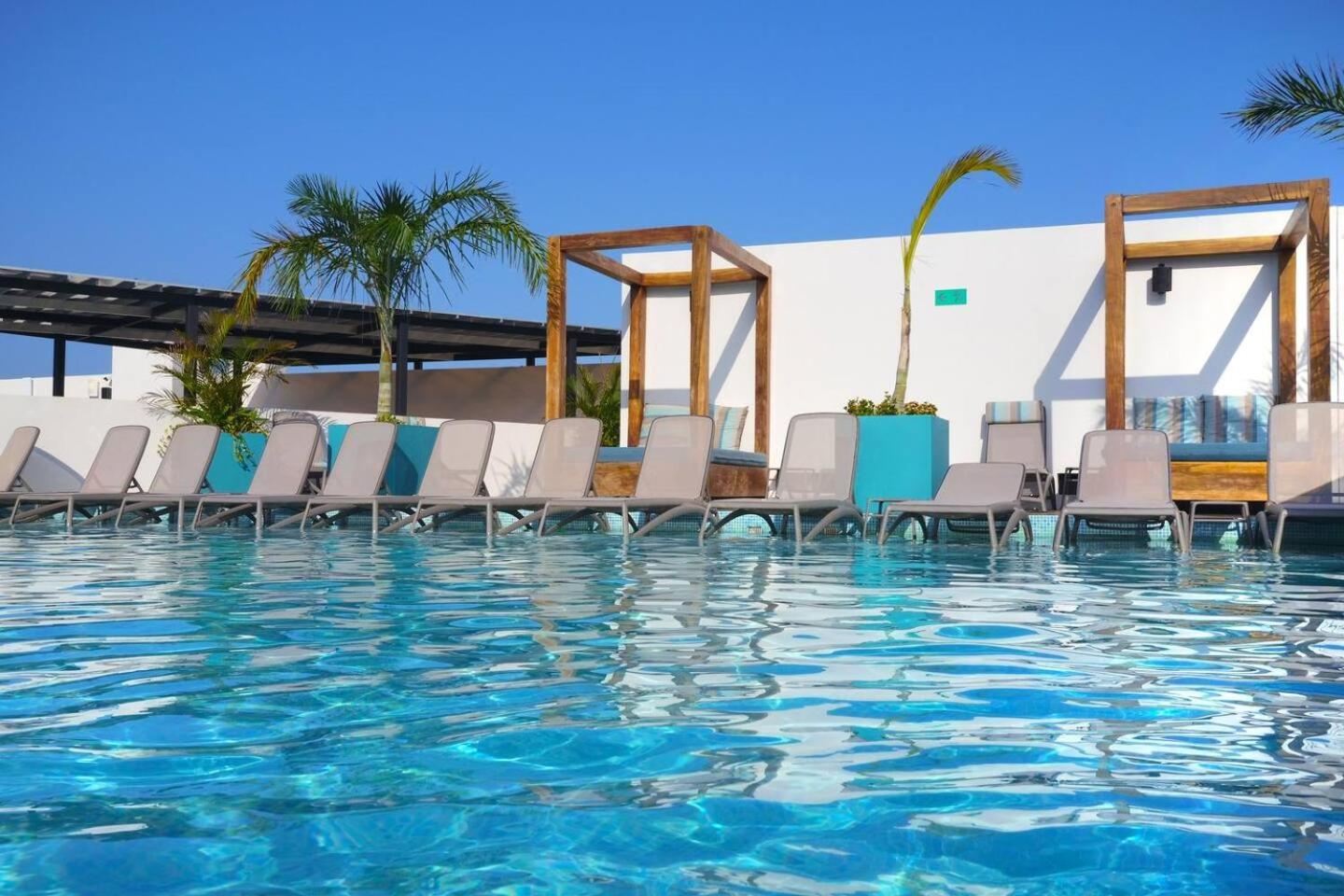 Downtown Stylish 2br With Large Terrace Pool Gym And Bar * Playa del Carmen