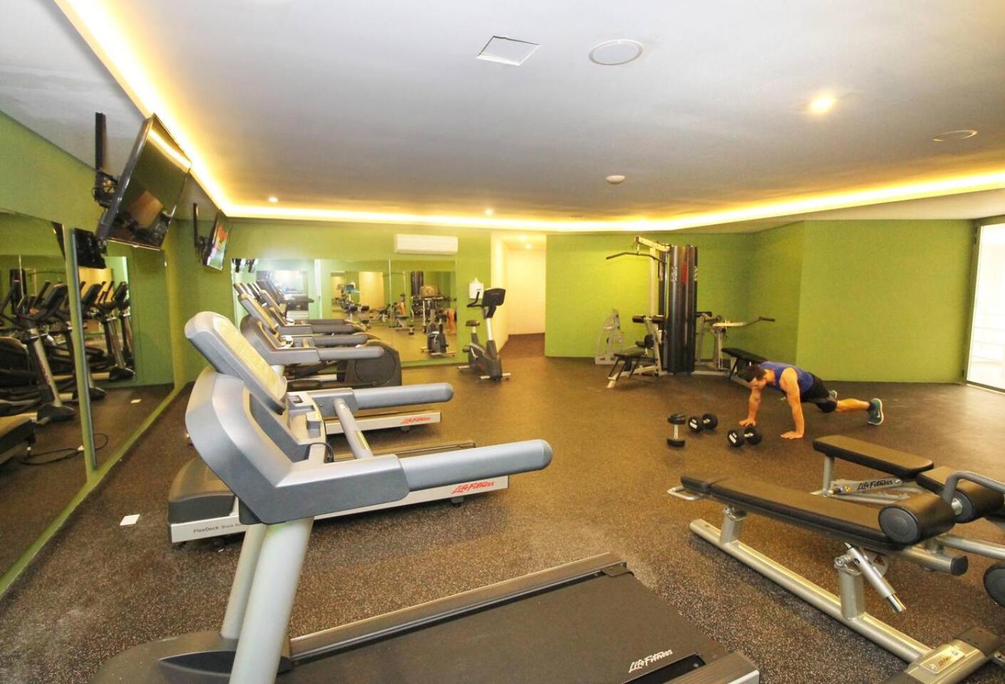 Downtown Stylish 2br With Large Terrace Pool Gym And Bar Apartamento *