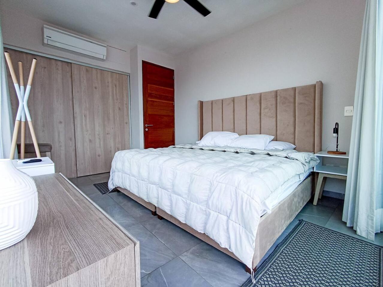 Downtown Stylish 2br With Large Terrace Pool Gym And Bar Apartamento *
