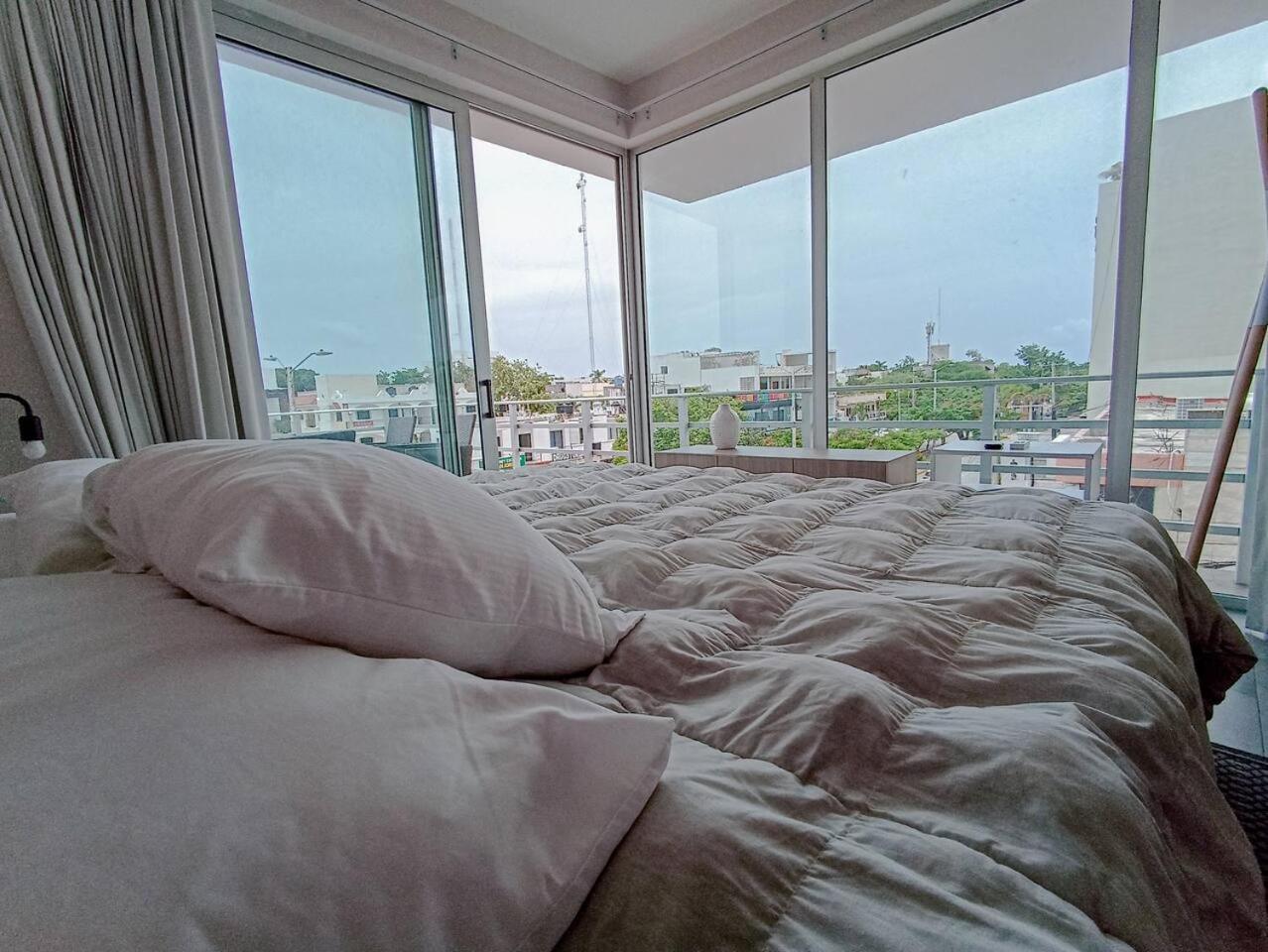 Downtown Stylish 2br With Large Terrace Pool Gym And Bar Apartamento Playa del Carmen