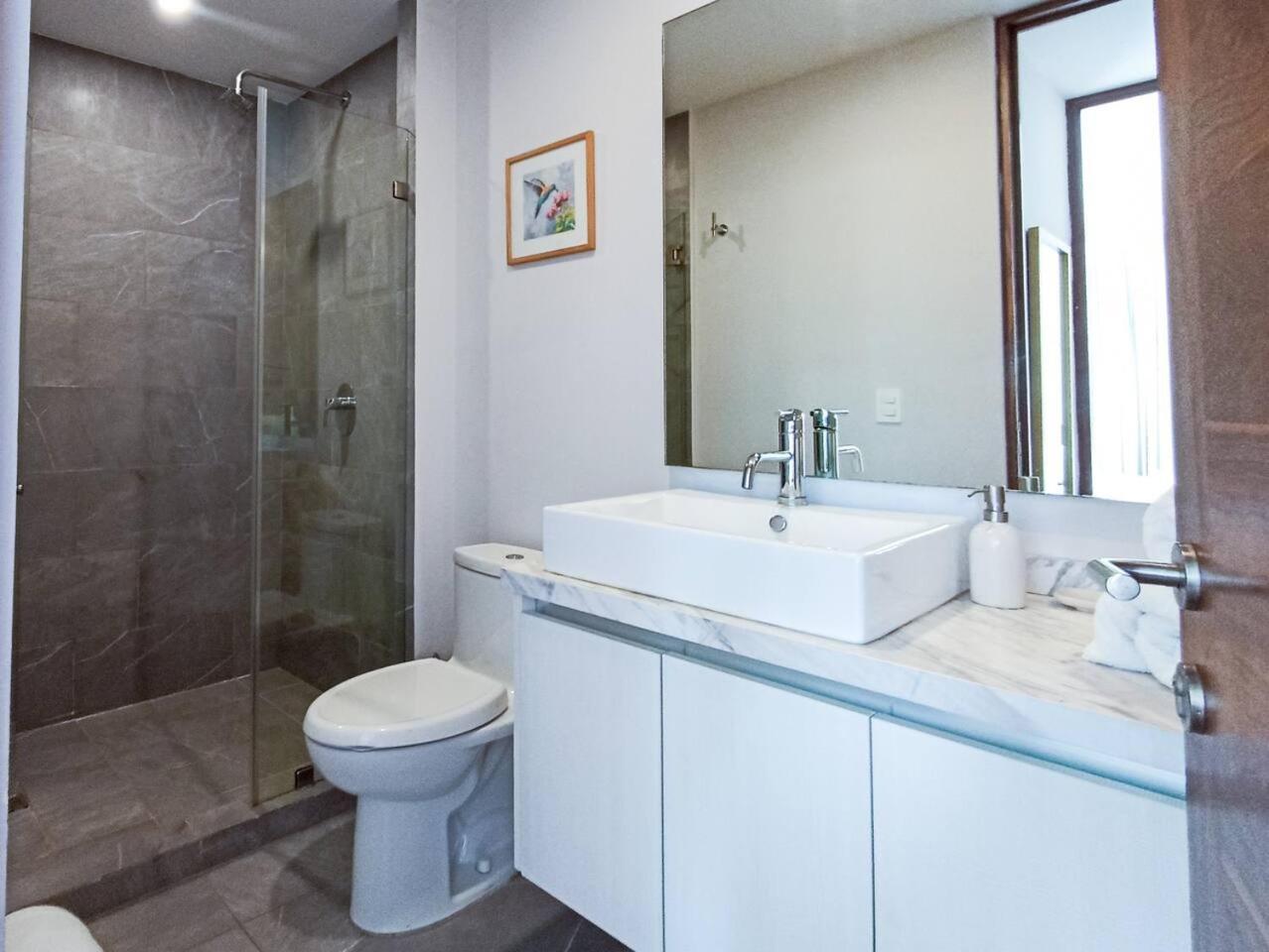 Downtown Stylish 2br With Large Terrace Pool Gym And Bar Apartamento *