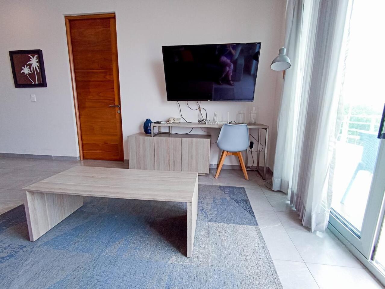 Apartamento Downtown Stylish 2br With Large Terrace Pool Gym And Bar Playa del Carmen