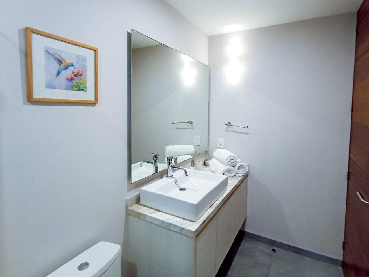 Downtown Stylish 2br With Large Terrace Pool Gym And Bar * Playa del Carmen