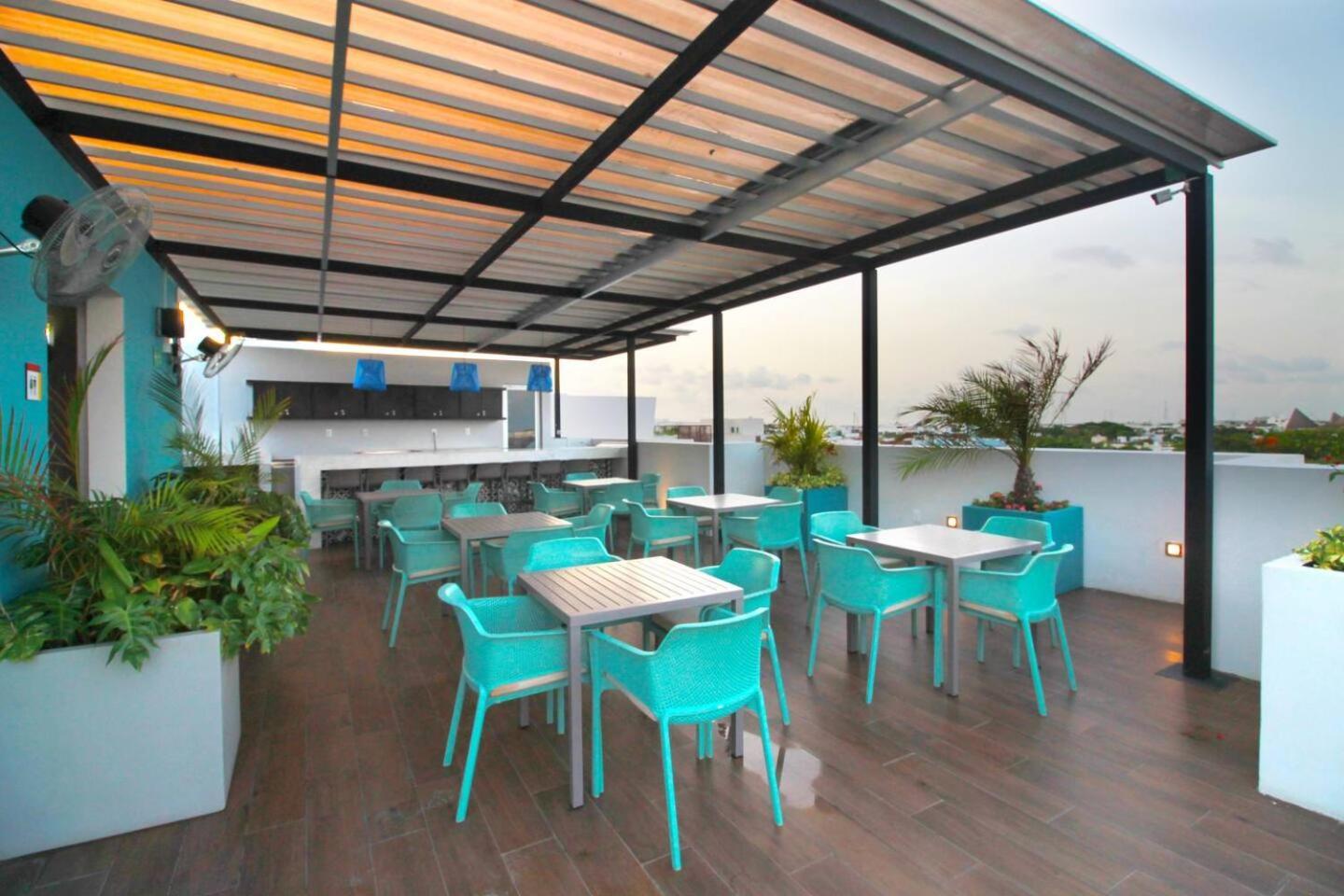 Apartamento Downtown Stylish 2br With Large Terrace Pool Gym And Bar Playa del Carmen